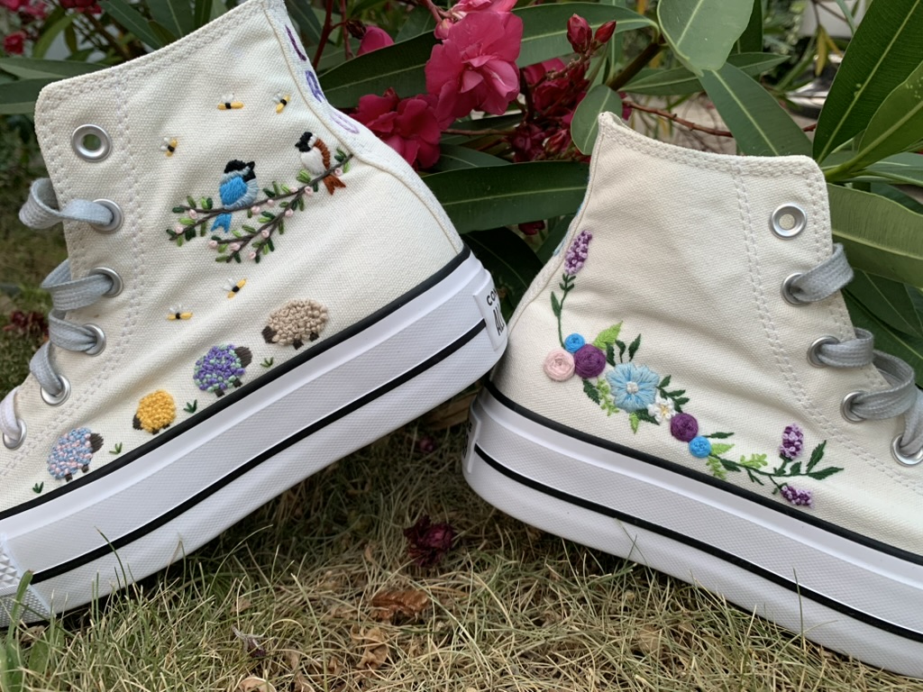Mes chaussures que j'ai brodées